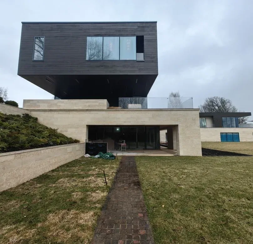 Покраска алюминиевых окон (Рублёвские Горки, Московская область)